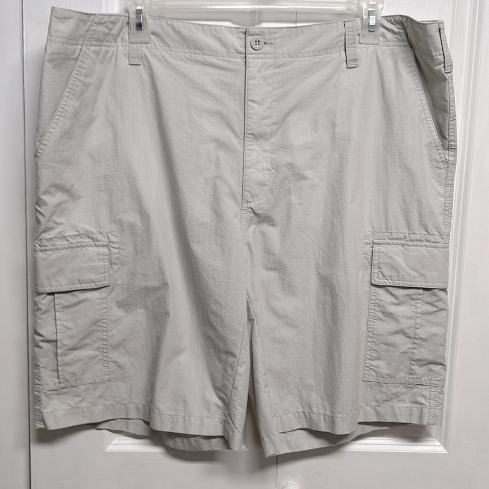 Boca Classic Light Gray Microfiber Outdoor Cargo Shorts Size 44